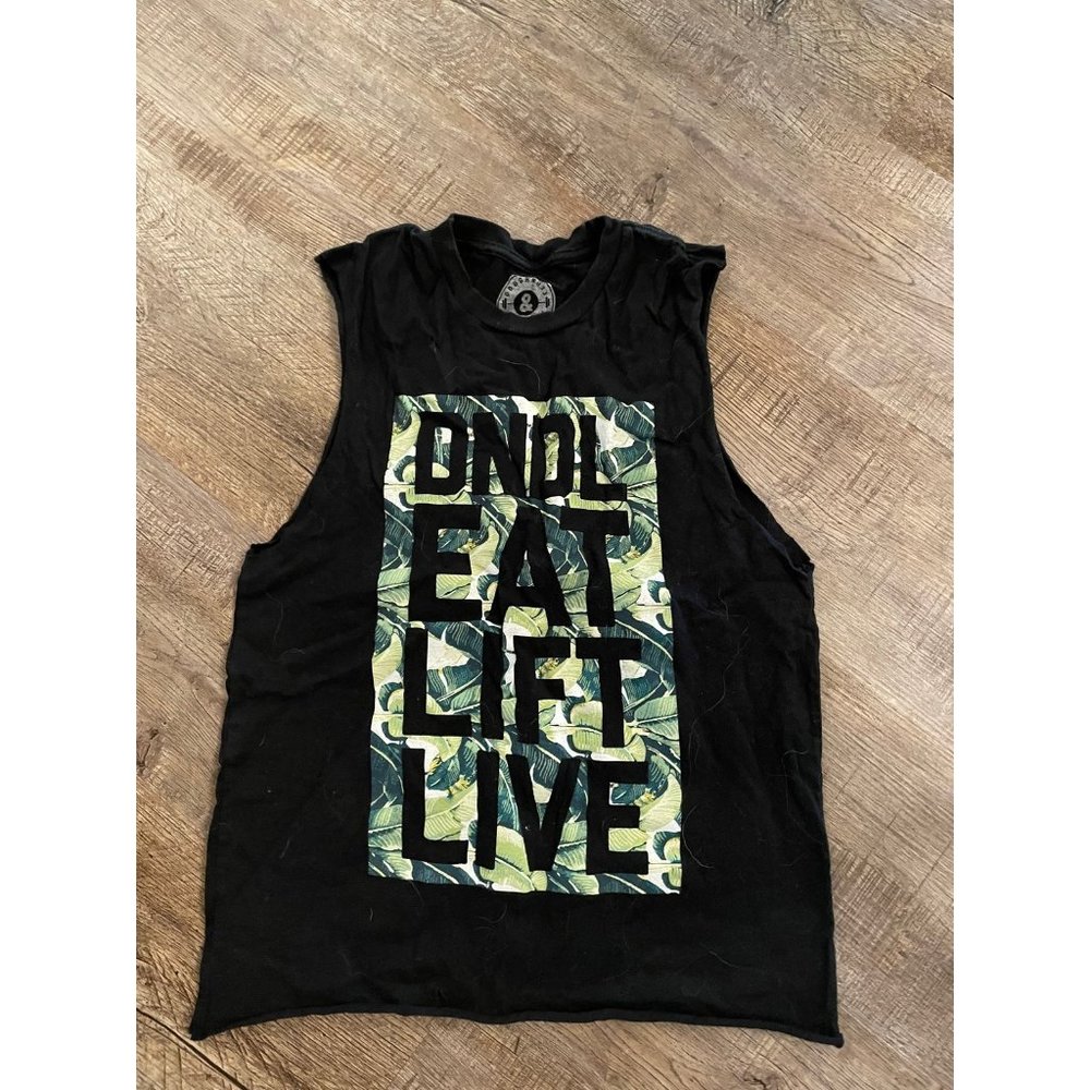 Doughnuts and deadlifts tank